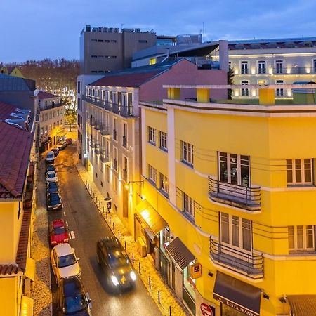 Bright 2 Bedroom Apt 100M From Av. Liberdade Lisbon Luaran gambar
