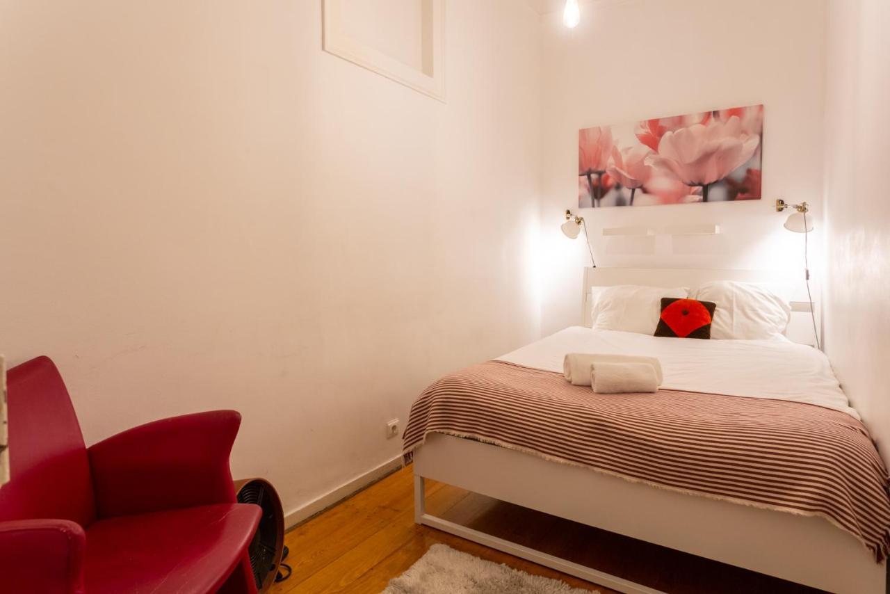 Bright 2 Bedroom Apt 100M From Av. Liberdade Lisbon Luaran gambar
